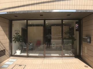 個室理容室 BARBER TOMITA