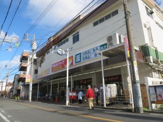 ツルハドラッグ、加瀬のﾄﾗﾝｸﾙｰﾑ